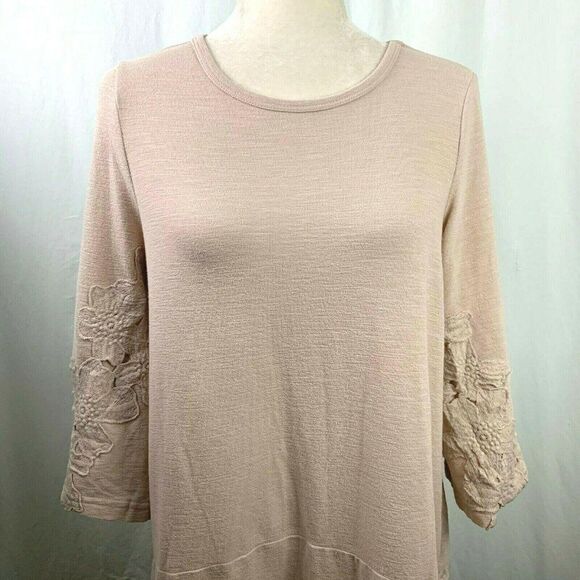 Doe & Rae Tunic Top Shirt S Beige 3/4 Bell Sleeve Floral Embroidered Applique - Picture 1 of 6